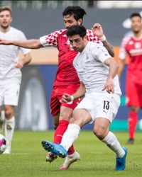  德甲新军圣保利主场首秀爆冷取胜  