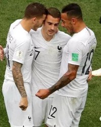  布雷斯特门将神勇扑点助队取三分  