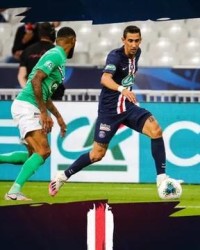  门兴格拉德巴赫精妙配合撕破防线斩获关键三分  