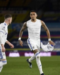  热刺防线送礼不断，利兹联逆转取胜终结五轮不胜  