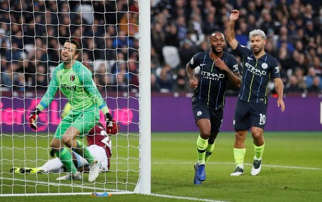  西汉姆联定位球战术显威，头球破门锁定胜局精妙  