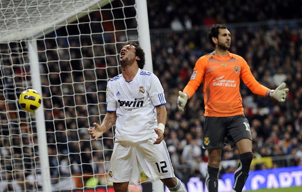  马赛主场上演逆转好戏，帕耶特世界波点燃大球场  